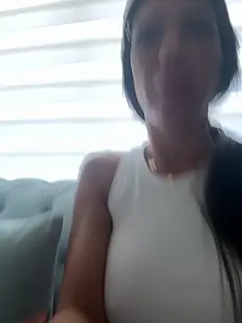 Missolevelvet online show from May 24, 2026, 8:19 am