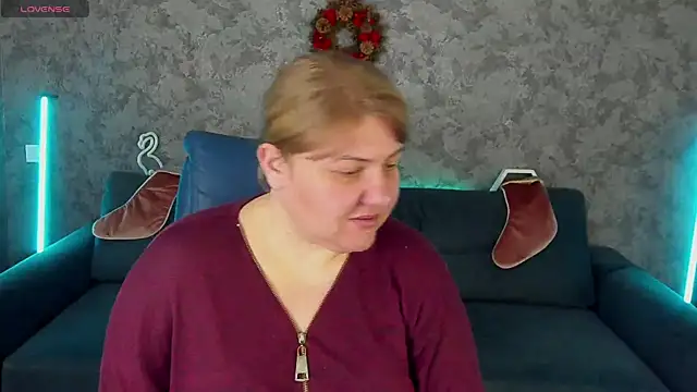 EmmaKanee online show from January 12, 2026, 8:19 am