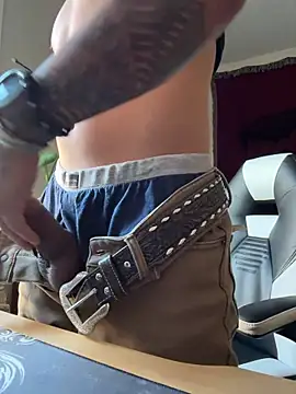 Snapshot of JoeyBlazy chatting on April 6, 2026, 10:54 pm JoeyBlazy online show from April 6, 2026, 10:54 pm