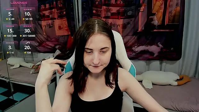 KiraDuvall online show from April 3, 2026, 2:04 pm