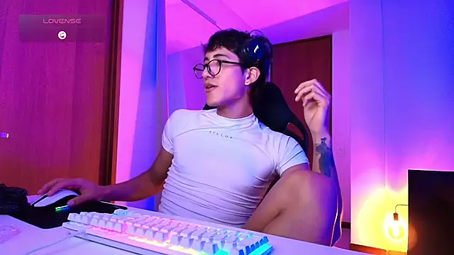 Snapshot of emilio_rivs chatting on January 15, 2026, 12:26 am emilio rivs online show from January 15, 2026, 12:26 am