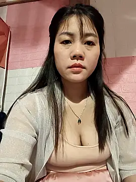 Ngocmai lazdy online show from February 5, 2026, 3:38 pm