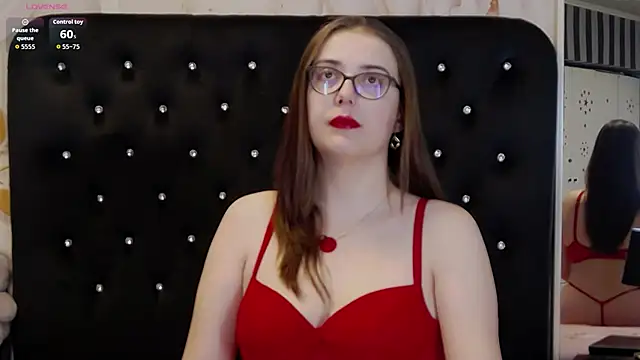 Snapshot of JulieAnnX chatting on March 27, 2026, 5:02 am JulieAnnX online show from March 27, 2026, 5:02 am