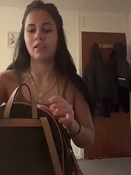 AmbeerGlow online show from January 15, 2026, 5:27 pm