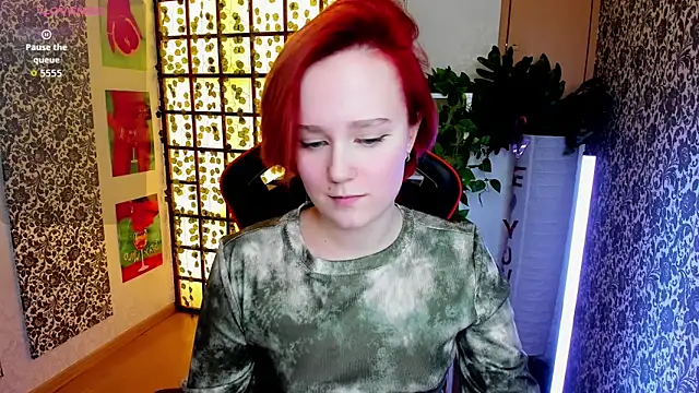 Ellie Heavenly online show from April 8, 2026, 8:36 am