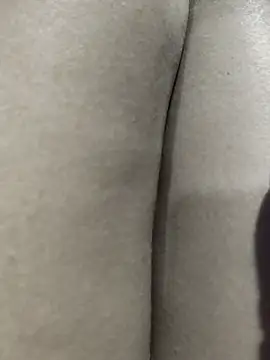 Snapshot of Bee_babie chatting on January 12, 2026, 5:40 pm Bee babie online show from January 12, 2026, 5:40 pm