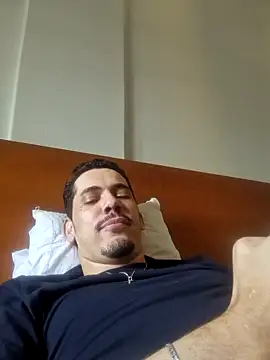 Snapshot of rodrigovianacastelo chatting on February 24, 2026, 11:41 am rodrigovianacastelo online show from February 24, 2026, 11:41 am