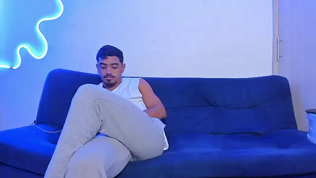 Snapshot of valeria_huston chatting on February 2, 2026, 7:12 pm valeria huston online show from February 2, 2026, 7:12 pm