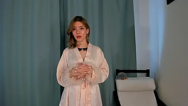 Snapshot of EmmaStoneWants chatting on January 17, 2026, 7:35 am EmmaStoneWants online show from January 17, 2026, 7:35 am