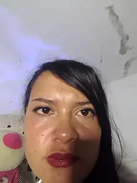 ebonysummer  online show from April 4, 2026, 6:00 am