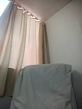 ebonysummer  online show from April 7, 2026, 10:31 pm