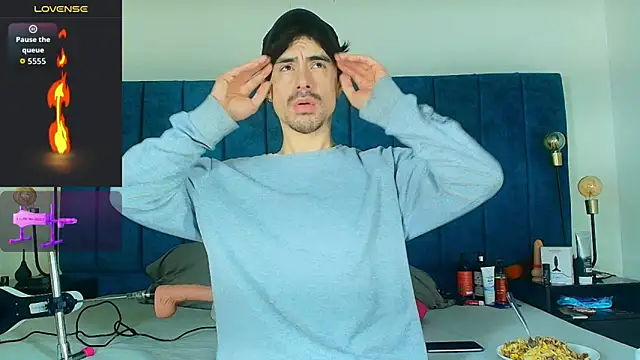 Ethan Briggs  online show from April 4, 2026, 3:38 am