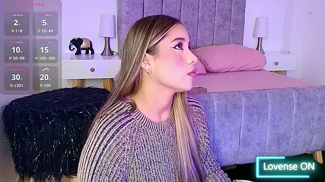 Snapshot of Lucy_Carson_ chatting on February 17, 2026, 4:20 am Lucy Carson online show from February 17, 2026, 4:20 am