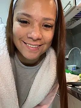 Pretty  Milf online show from March 2, 2026, 9:49 am