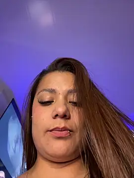 Pretty  Milf online show from March 10, 2026, 1:05 pm