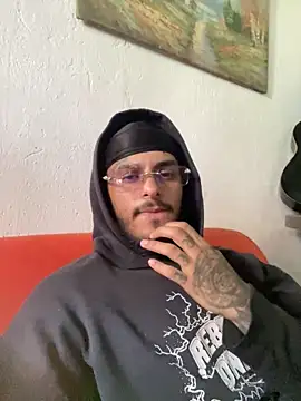 Snapshot of liyamjunior chatting on February 10, 2026, 4:11 pm liyamjunior online show from February 10, 2026, 4:11 pm