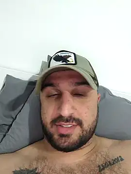 Snapshot of Mertozer01 chatting on March 19, 2026, 10:03 pm Mertozer01 online show from March 19, 2026, 10:03 pm