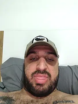 Snapshot of Mertozer01 chatting on March 24, 2026, 10:15 pm Mertozer01 online show from March 24, 2026, 10:15 pm