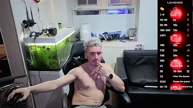 Rayzel White online show from February 17, 2026, 10:49 pm