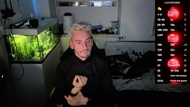 Rayzel White online show from March 12, 2026, 10:38 pm