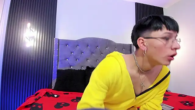 Alexander Collinss online show from February 3, 2026, 2:53 am