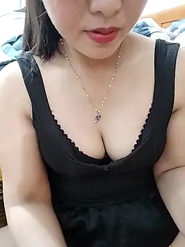 Snapshot of MaiNgoc_sexy chatting on April 21, 2026, 5:14 am MaiNgoc sexy online show from April 21, 2026, 5:14 am