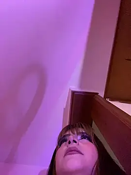 ivy-777 online show from April 3, 2026, 1:03 am