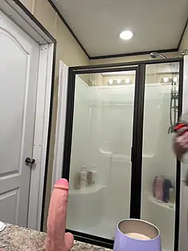 Snapshot of tastemecaroline chatting on January 17, 2026, 2:11 pm tastemecaroline online show from January 17, 2026, 2:11 pm