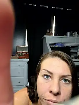 Snapshot of tastemecaroline chatting on February 14, 2026, 2:58 pm tastemecaroline online show from February 14, 2026, 2:58 pm