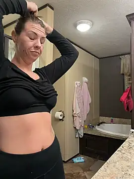 Snapshot of tastemecaroline chatting on February 22, 2026, 1:18 am tastemecaroline online show from February 22, 2026, 1:18 am