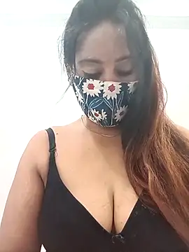 Your-Sasha7 online show from April 19, 2026, 7:07 am