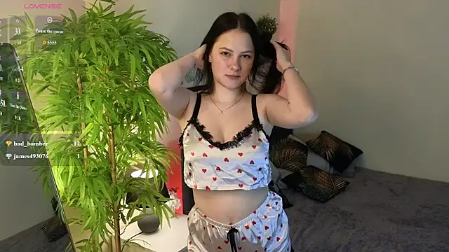 Jenifer Stound online show from June 12, 2026, 10:08 pm