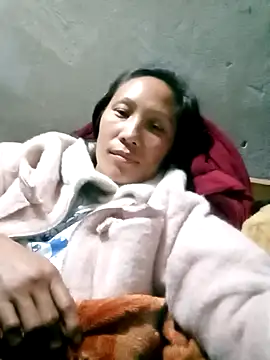 Snapshot of Diana-02 chatting on February 9, 2026, 7:01 am Diana-02 online show from February 9, 2026, 7:01 am