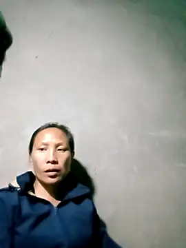 Snapshot of Diana-02 chatting on February 19, 2026, 6:09 am Diana-02 online show from February 19, 2026, 6:09 am