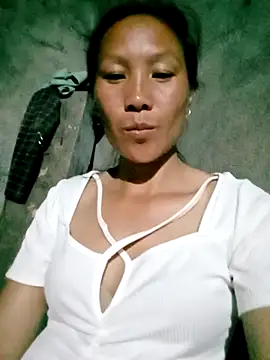 Snapshot of Diana-02 chatting on February 25, 2026, 11:42 am Diana-02 online show from February 25, 2026, 11:42 am