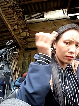 Snapshot of Diana-02 chatting on March 4, 2026, 7:36 am Diana-02 online show from March 4, 2026, 7:36 am