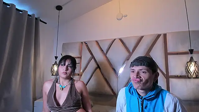 Snapshot of miaanddemian chatting on January 19, 2026, 12:20 pm miaanddemian online show from January 19, 2026, 12:20 pm