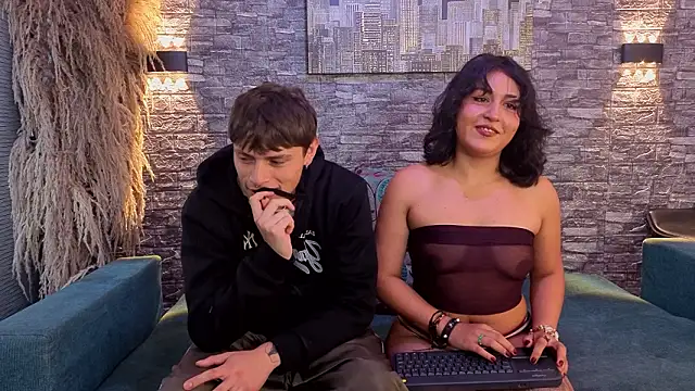 Snapshot of miaanddemian chatting on February 2, 2026, 12:15 pm miaanddemian online show from February 2, 2026, 12:15 pm