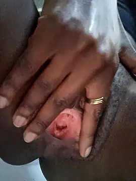 Pretty Barbie0 online show from April 3, 2026, 4:21 am