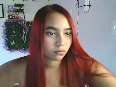 YIS-CAM77 online show from March 5, 2026, 11:01 pm