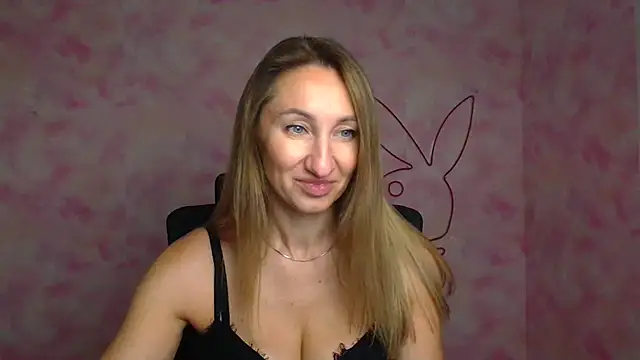 Diana Sweeet  online show from April 16, 2026, 5:41 am