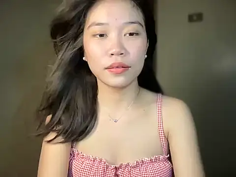 lovely amara19 online show from April 18, 2026, 7:07 pm