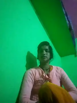 Snapshot of Roshni5050 chatting on January 13, 2026, 5:29 pm Roshni5050 online show from January 13, 2026, 5:29 pm