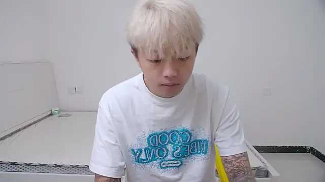 Chocolates-001 online show from April 5, 2026, 10:34 am