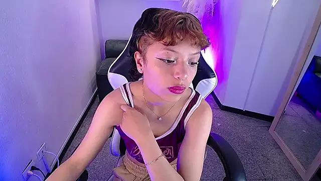 Snapshot of melodyy_as chatting on February 3, 2026, 12:32 pm melodyy as online show from February 3, 2026, 12:32 pm