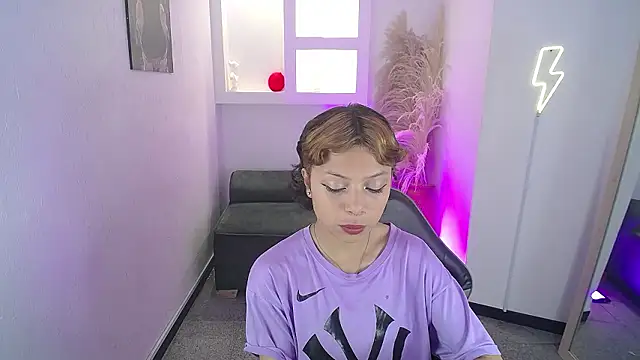 Snapshot of melodyy_as chatting on February 20, 2026, 1:22 pm melodyy as online show from February 20, 2026, 1:22 pm