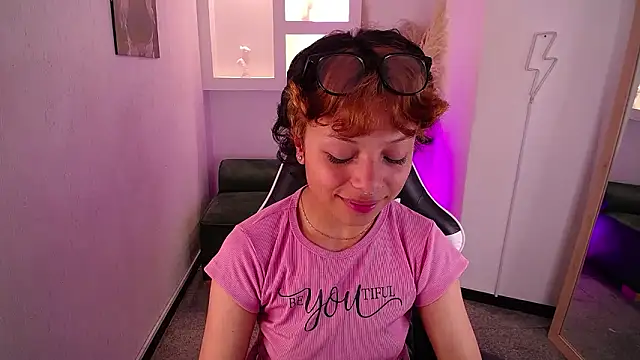 Snapshot of melodyy_as chatting on February 25, 2026, 1:32 pm melodyy as online show from February 25, 2026, 1:32 pm