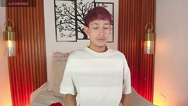 Snapshot of Taylor_Snow chatting on February 12, 2026, 8:04 pm Taylor Snow online show from February 12, 2026, 8:04 pm