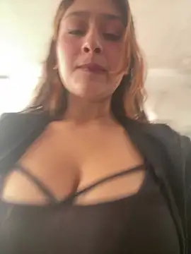 TatiJx Pink online show from February 19, 2026, 1:29 pm