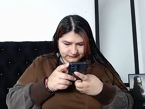 LauraHorny69 online show from February 16, 2026, 12:56 pm